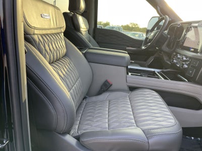 2026 Ford Super Duty F-350 DRW Platinum