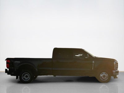 2026 Ford Super Duty F-350 DRW LARIAT