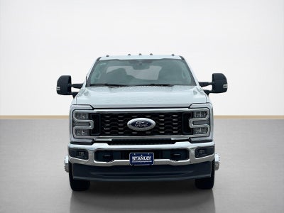 2026 Ford Super Duty F-350 DRW LARIAT