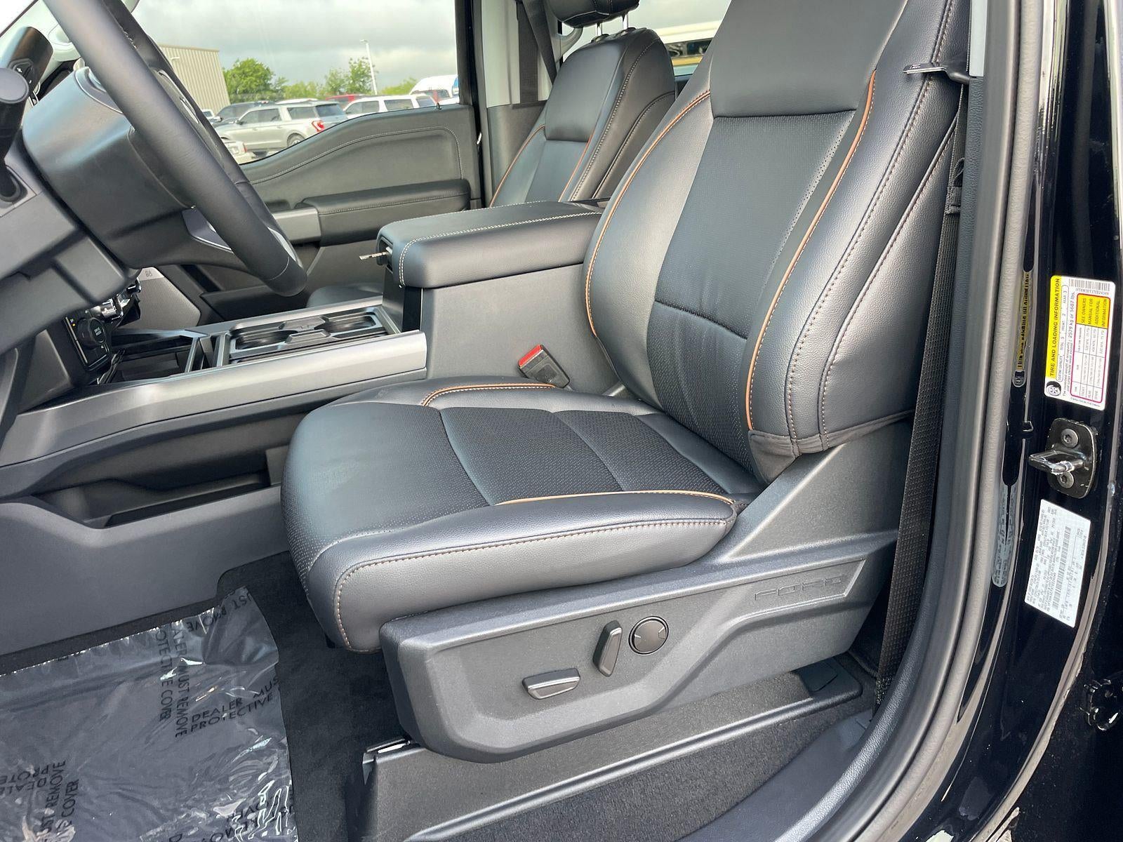 2026 Ford Super Duty F-350 DRW LARIAT