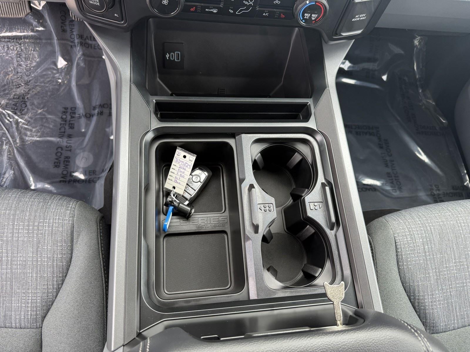 2026 Ford Super Duty F-350 DRW XLT