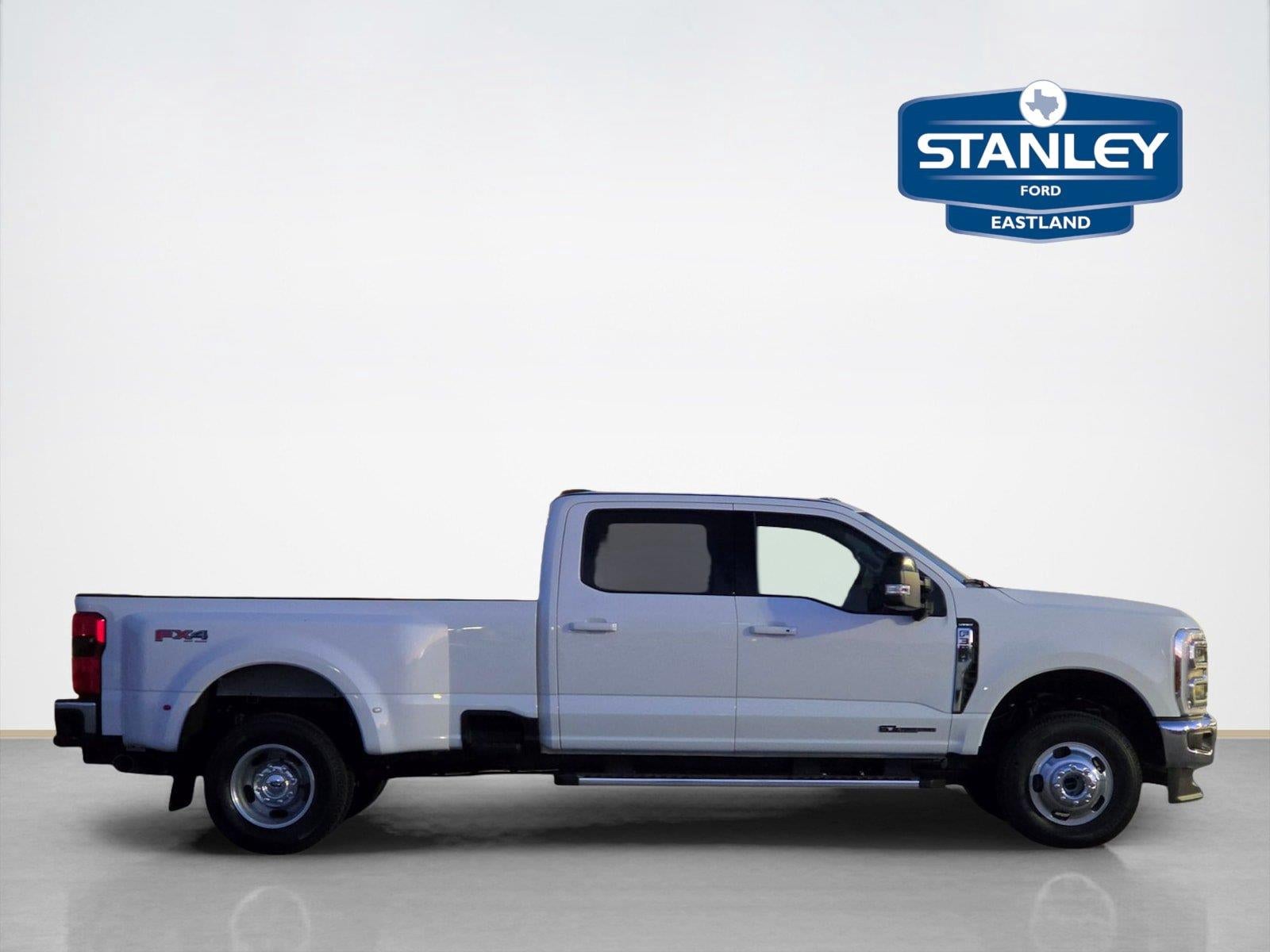 2026 Ford Super Duty F-350 DRW LARIAT