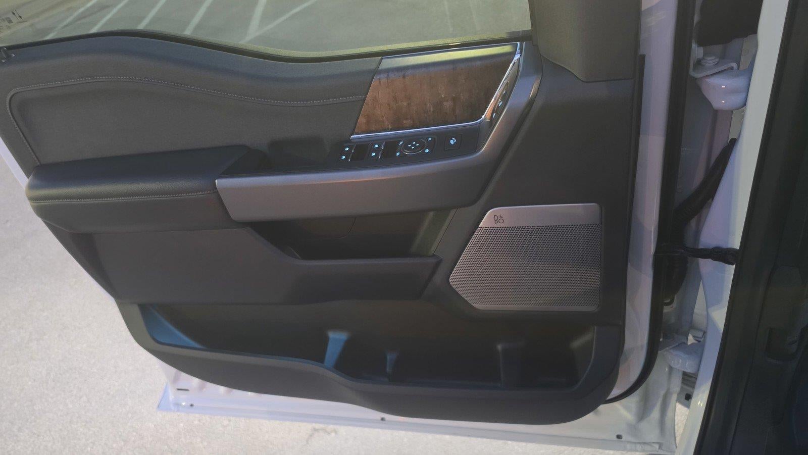 2026 Ford Super Duty F-350 DRW LARIAT