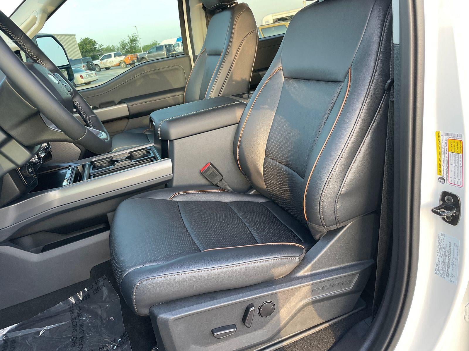 2026 Ford Super Duty F-350 DRW LARIAT