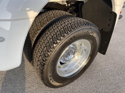 2026 Ford Super Duty F-350 DRW LARIAT