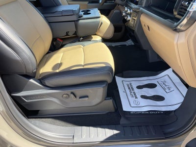 2026 Ford Super Duty F-450 DRW LARIAT