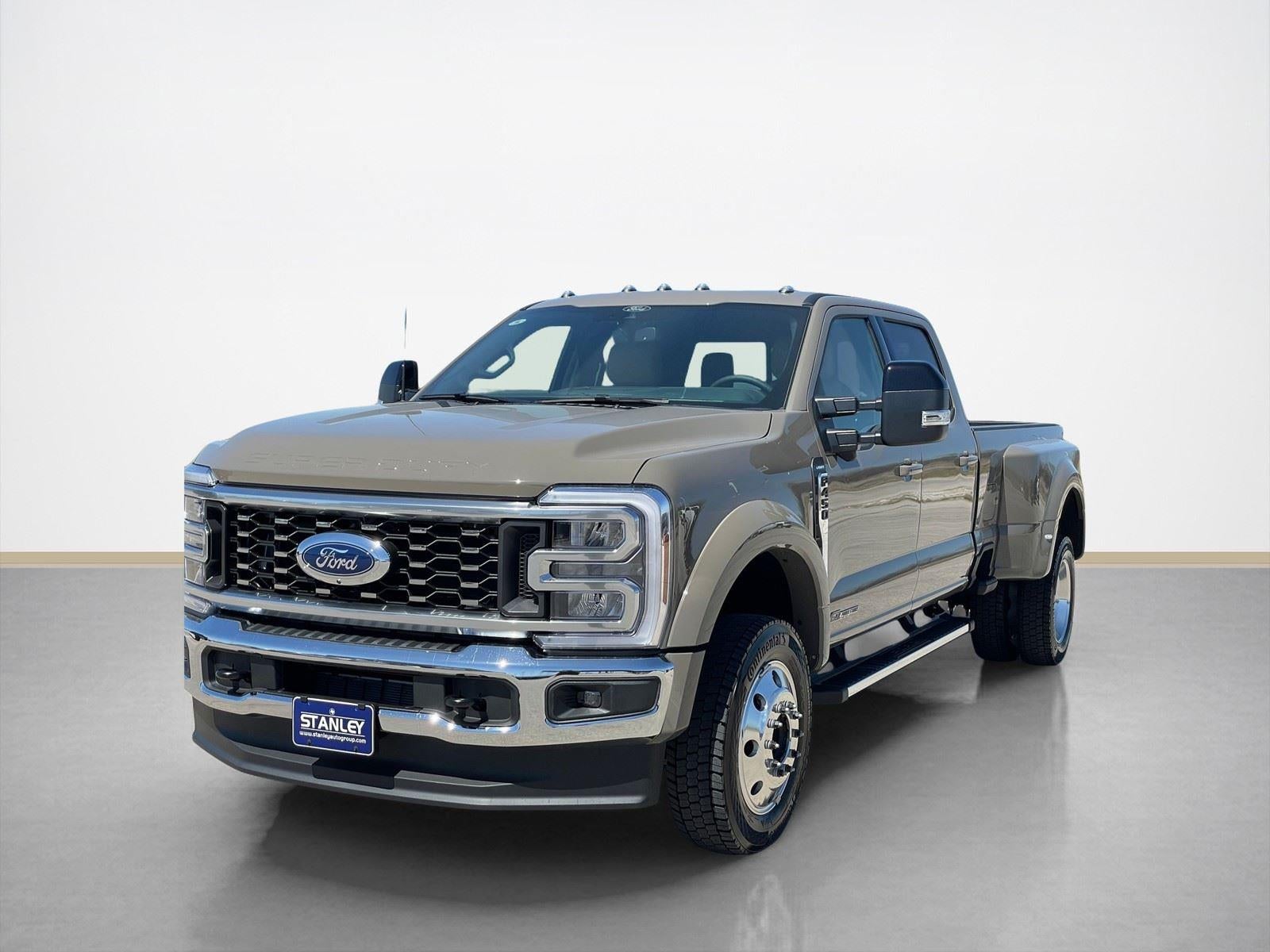 2026 Ford Super Duty F-450 DRW LARIAT