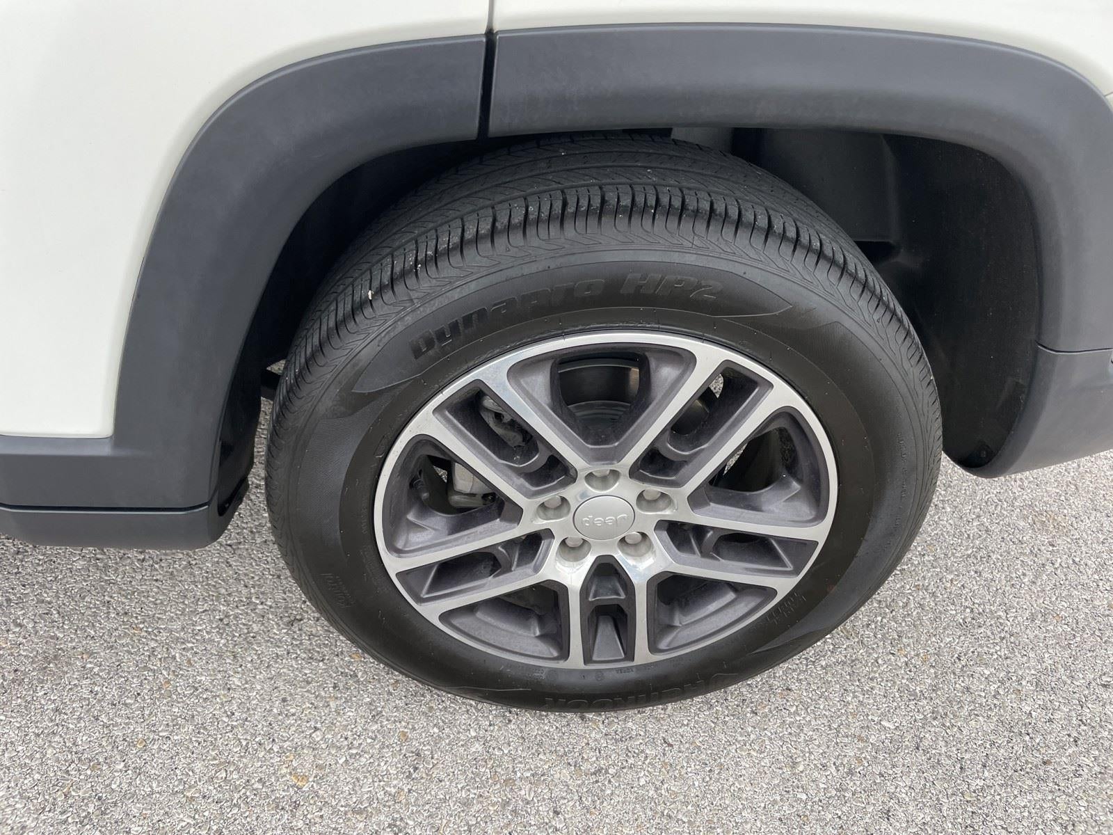 2018 Jeep Compass Latitude w/Sun/Wheel Pkg