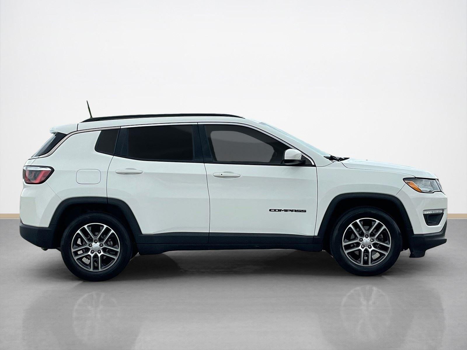 2018 Jeep Compass Latitude w/Sun/Wheel Pkg