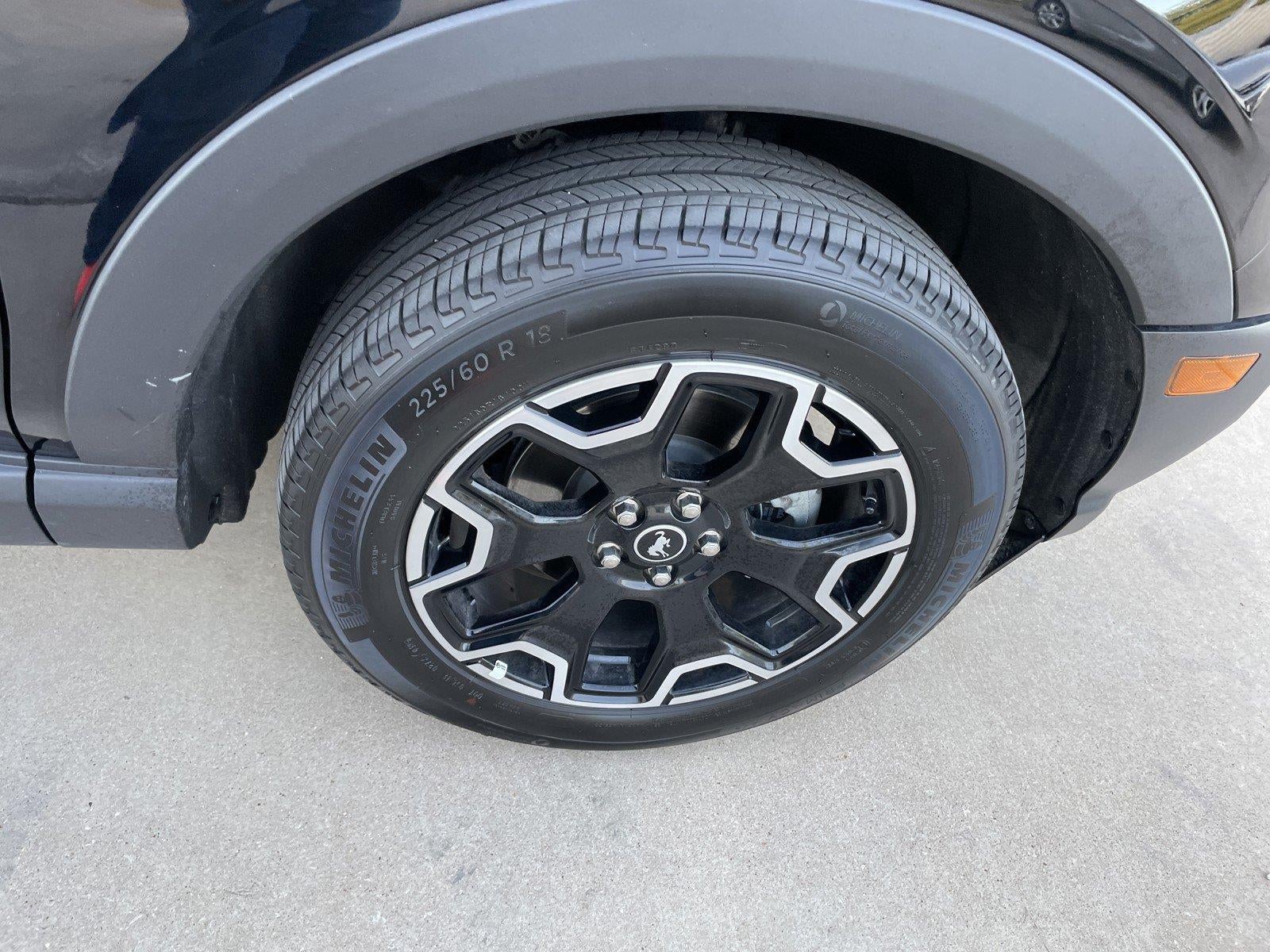 2025 Ford Bronco OUTER BANKS 4X4