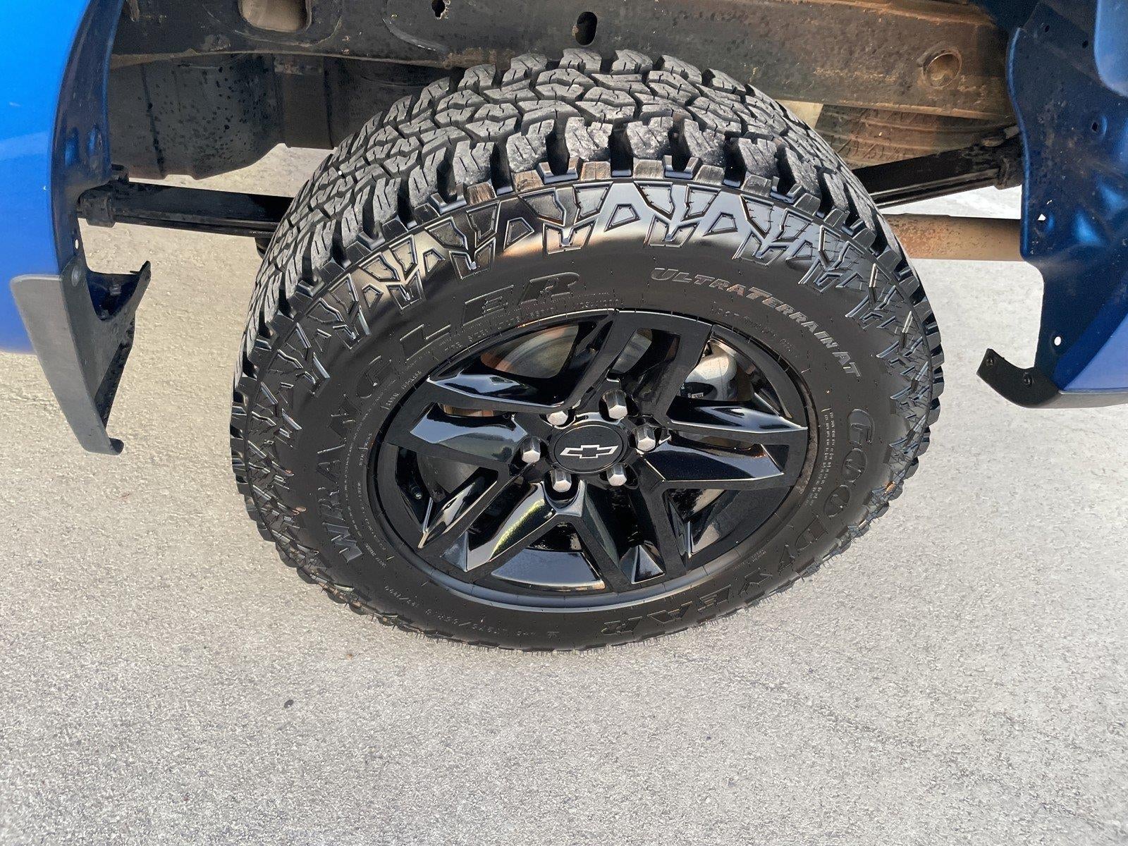 2023 Chevrolet Silverado 1500 Custom Trail Boss