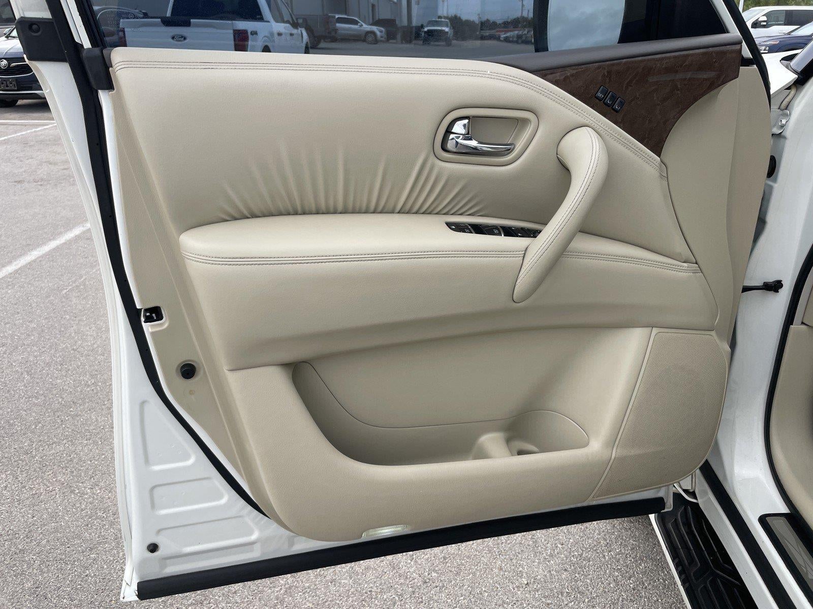 2017 INFINITI QX80 RWD